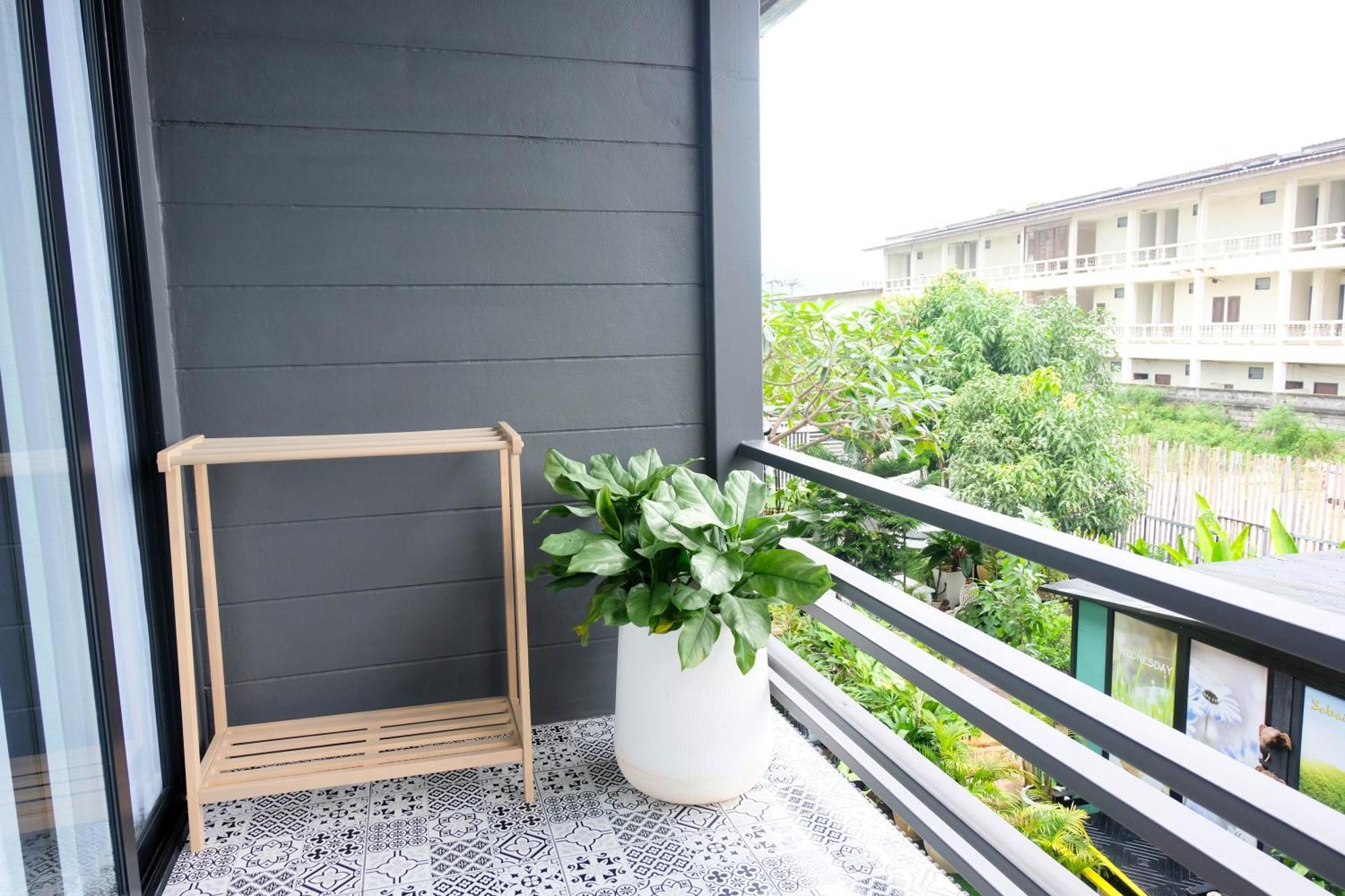 ホテル Baan Poon Garden チャウエン エクステリア 写真