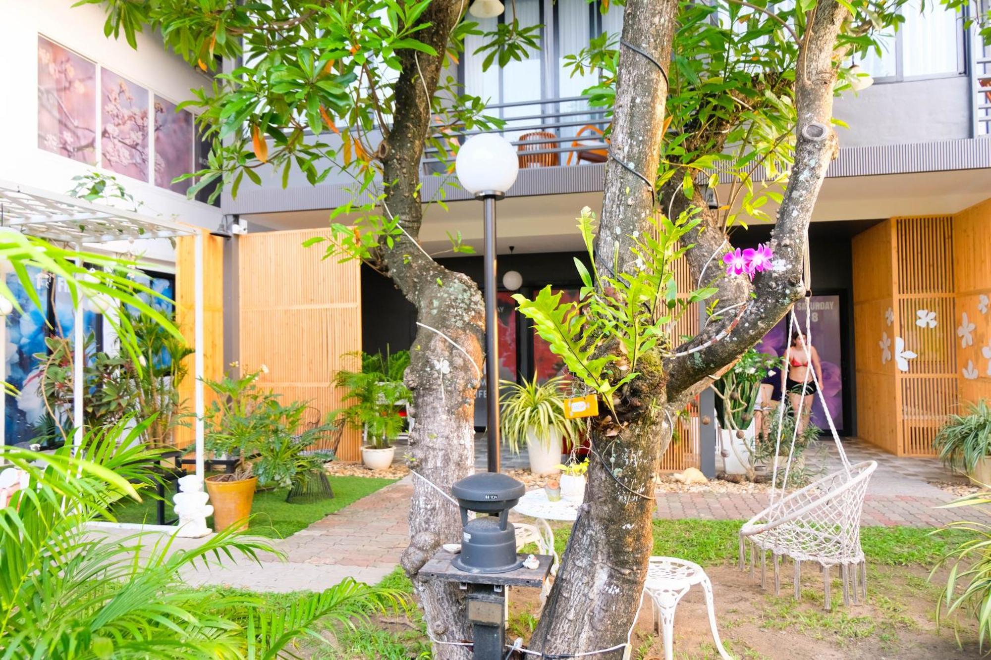 ホテル Baan Poon Garden チャウエン エクステリア 写真